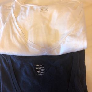 Old navy relaxed fit t’s. One Ava & Viv.